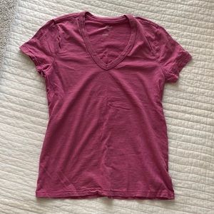 Universal Thread V neck t-shirt